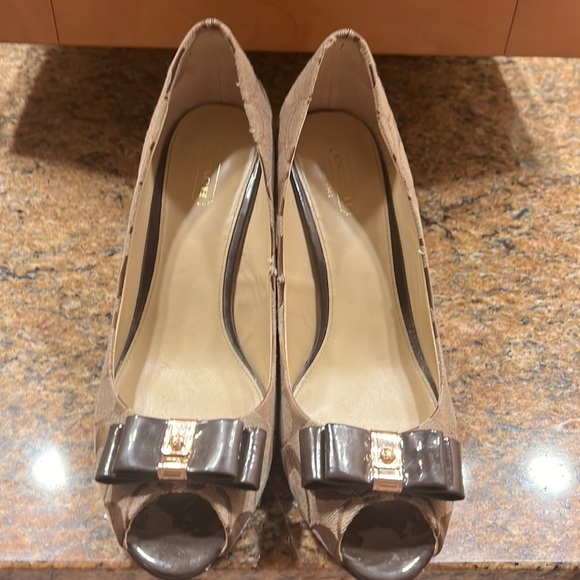 Coach wedges in good condition with box - Picture 3 of 3